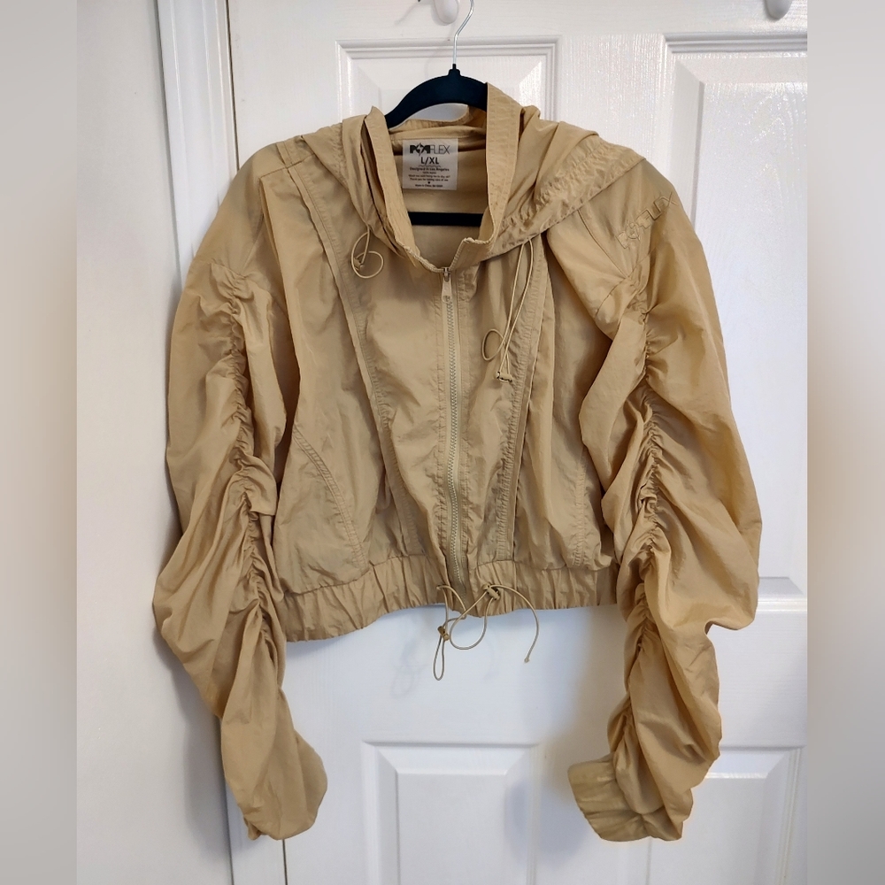 NWT Popflex Whimsical Breeze Windbreaker - Desert Sand - L / XL
